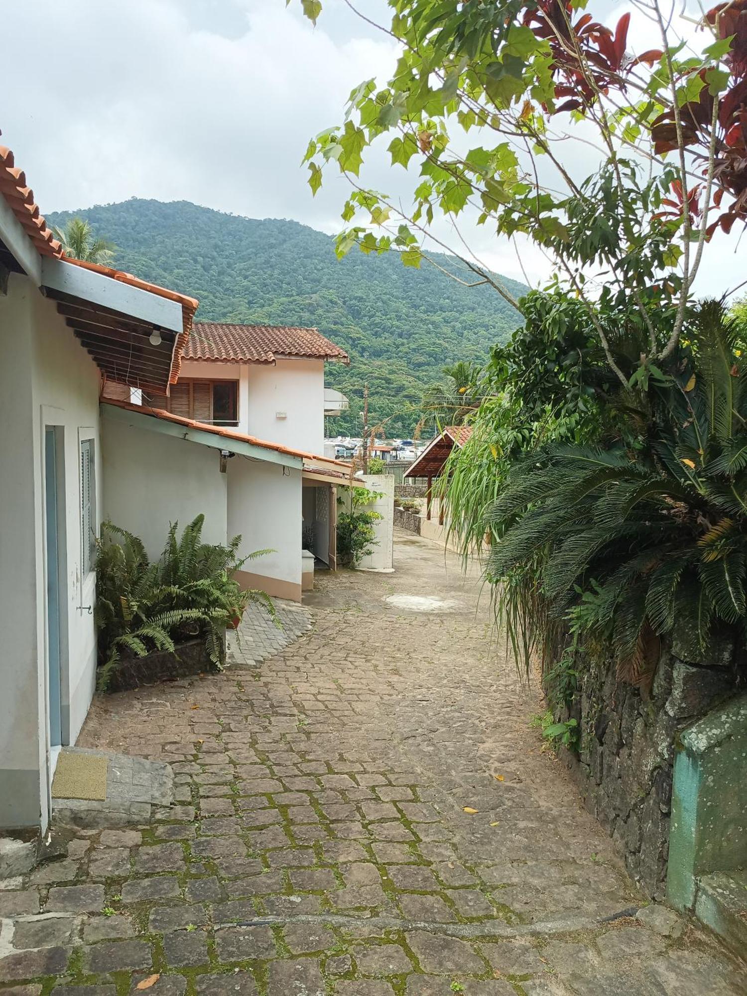 Saco Da Ribeira, - Ao Lado Marinas E Trilhas Flamengo E Sete Fontes *